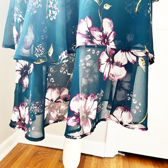 Cupcakes and Cashmere Chiffon Tiered Floral Midi Dress - Picture 5 of 8